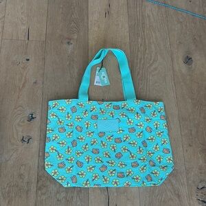 ALOHA COLLECTION Hello Kitty Daytripper Duty Free Store DFS Exclusive